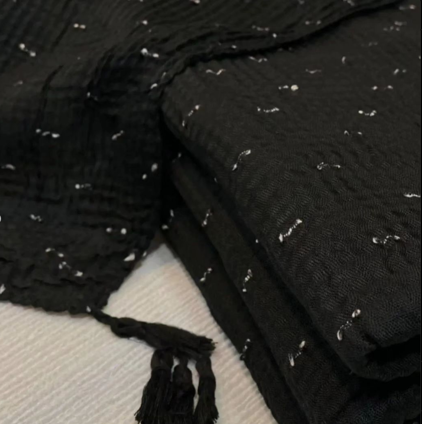 شال مشکی طرح مورچه ای